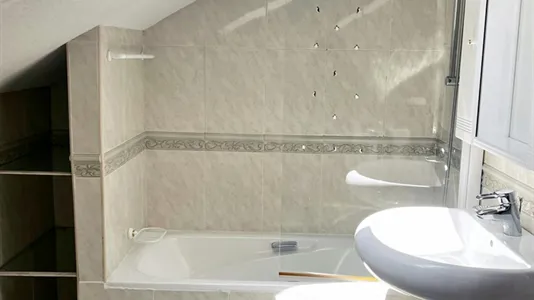 Rooms in Madrid Hortaleza - photo 7