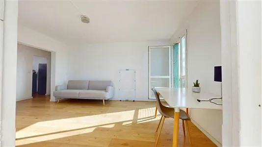 Rooms in Nîmes - photo 7