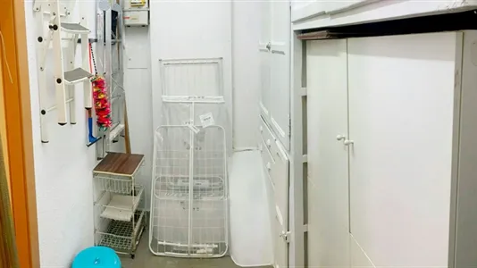 Rooms in Barcelona Ciutat Vella - photo 10