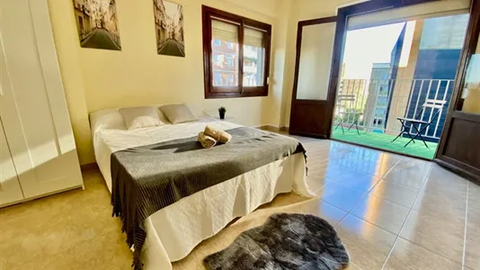 Rooms in Zaragoza - photo 3