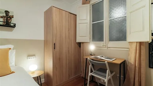Rooms in Barcelona Eixample - photo 3