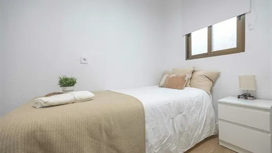 Rooms in Valencia Extramurs - photo 1