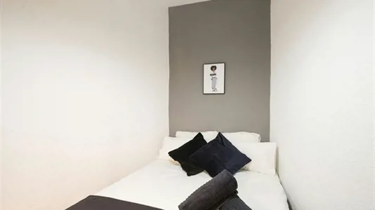 Rooms in Madrid Centro - photo 3