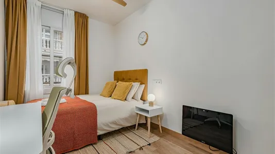 Rooms in Cornellà de Llobregat - photo 5