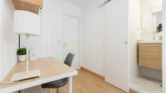 Rooms in Madrid Centro - photo 6