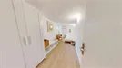 Room for rent, Lyon, Auvergne-Rhône-Alpes, &lt;span class=&quot;blurred street&quot; onclick=&quot;ProcessAdRequest(11415160)&quot;&gt;&lt;span class=&quot;hint&quot;&gt;See streetname&lt;/span&gt;[xxxxxxxxxxxxx]&lt;/span&gt;
