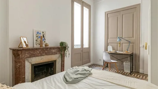 Rooms in Barcelona Ciutat Vella - photo 2