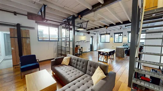 Houses in Angoulême - photo 1