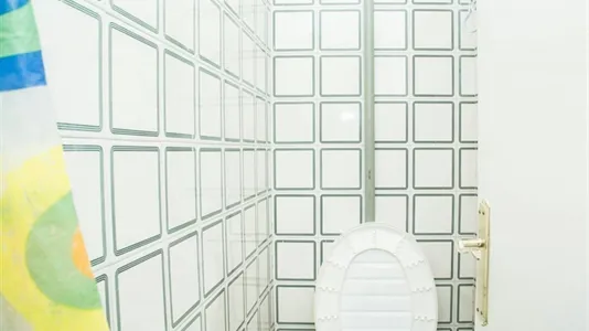 Rooms in Barcelona Ciutat Vella - photo 2