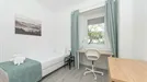 Room for rent, Lisbon (region), &lt;span class=&quot;blurred street&quot; onclick=&quot;ProcessAdRequest(13744774)&quot;&gt;&lt;span class=&quot;hint&quot;&gt;See streetname&lt;/span&gt;[xxxxxxxxxxxxx]&lt;/span&gt;