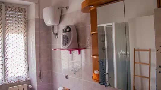 Rooms in Roma Municipio XII – Monte Verde - photo 7