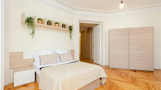 Rooms in Madrid Moncloa-Aravaca - photo 1