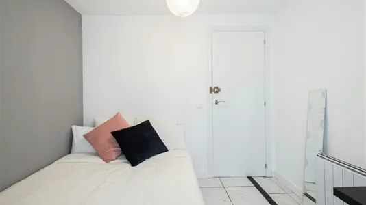 Rooms in Madrid Centro - photo 4