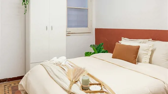 Rooms in Barcelona Eixample - photo 3