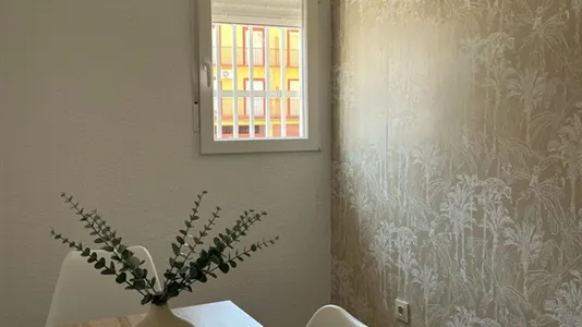 Rooms in Jaén - photo 9