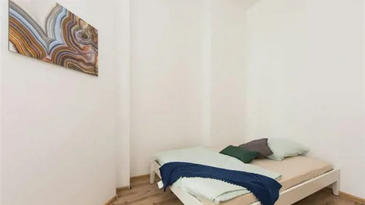 Rooms in Berlin Charlottenburg-Wilmersdorf - photo 1