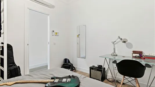 Rooms in Madrid Chamberí - photo 2