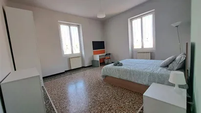 Room for rent in Genoa, Liguria