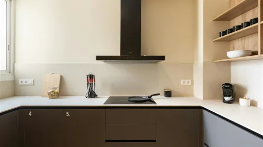 Rooms in Barcelona Sarrià-St. Gervasi - photo 9