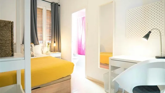 Rooms in Barcelona Les Corts - photo 3