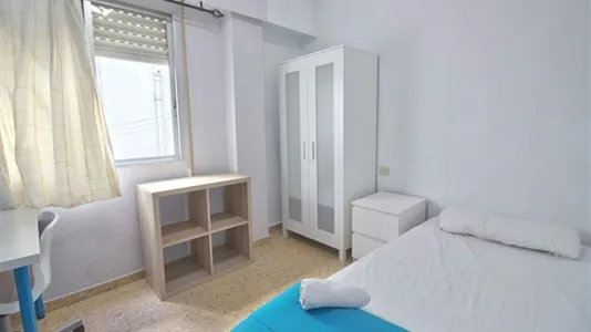 Rooms in Valencia Algirós - photo 2