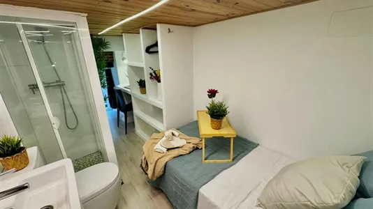 Rooms in Madrid Centro - photo 2