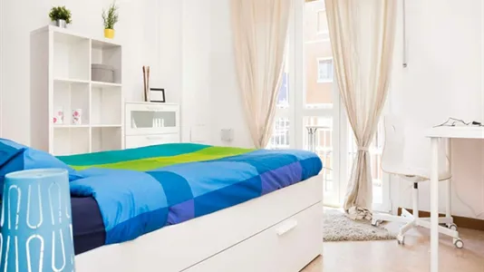 Rooms in Milano Zona 8 - Fiera, Gallaratese, Quarto Oggiaro - photo 4