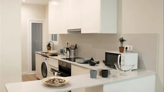 Rooms in Barcelona Eixample - photo 10