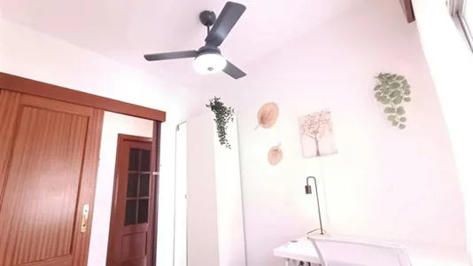 Rooms in Los Bermejales - photo 3