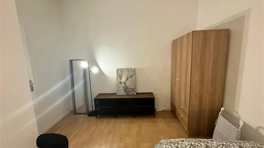 Apartments in Paris 16ème arrondissement (South) - photo 10