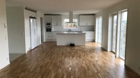 Houses in Höganäs - photo 7