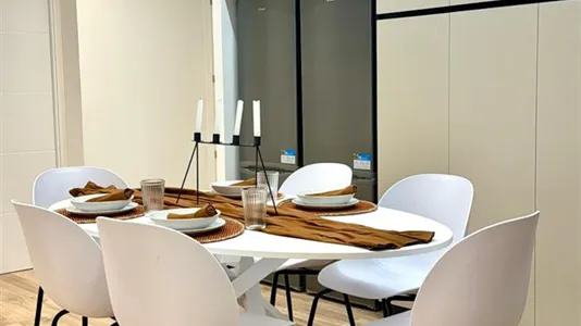 Rooms in Madrid Retiro - photo 10