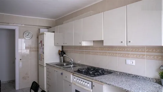 Rooms in el Camí de Vera - photo 4