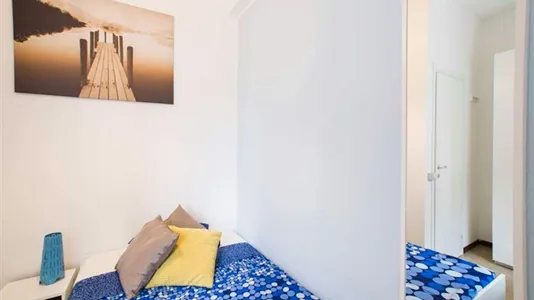 Rooms in Milano Zona 8 - Fiera, Gallaratese, Quarto Oggiaro - photo 4