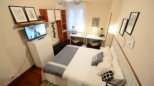 Rooms in Bilbao - photo 1