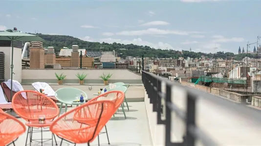 Rooms in Barcelona Ciutat Vella - photo 10