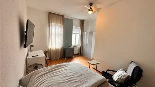 Rooms in Frankfurt Süd - photo 3