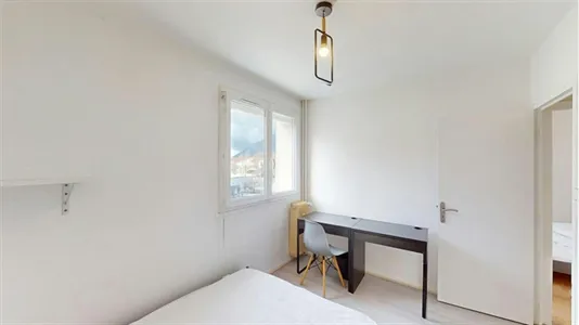 Rooms in Grenoble - photo 2