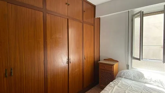 Rooms in la Fontsanta - photo 5