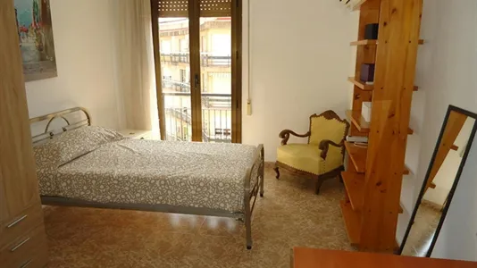 Rooms in Córdoba - photo 2