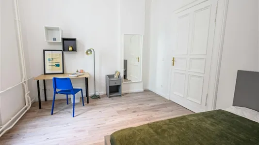Rooms in Berlin Charlottenburg-Wilmersdorf - photo 1