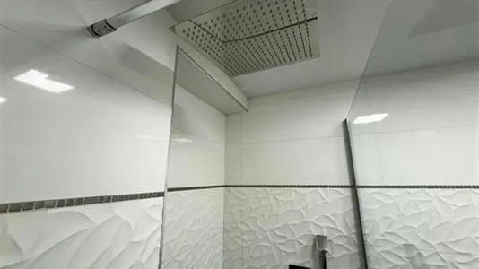 Rooms in Madrid Chamartín - photo 8