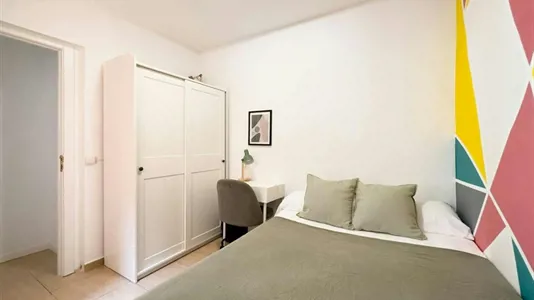 Rooms in Barcelona Ciutat Vella - photo 3