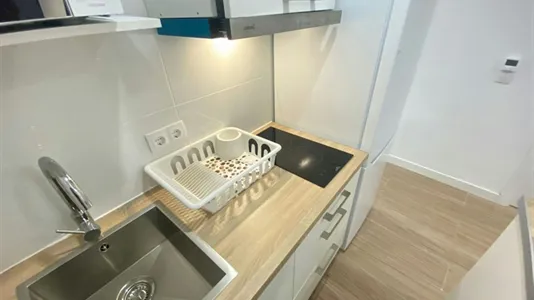 Rooms in Adaro - photo 6