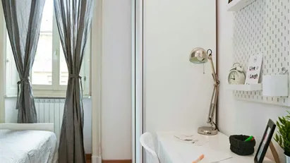 Room for rent in Milano Zona 1 - Centro storico, Milan