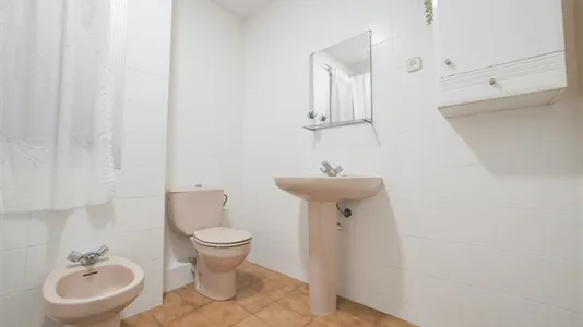 Rooms in Barcelona Eixample - photo 10