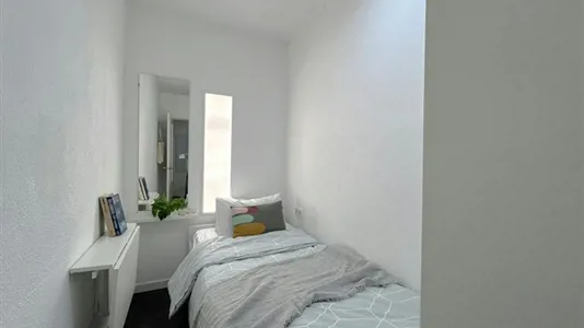 Rooms in Madrid Ciudad Lineal - photo 1