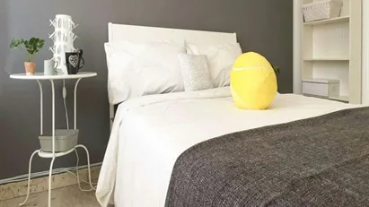 Room for rent in Milano Zona 8 - Fiera, Gallaratese, Quarto Oggiaro, Milan