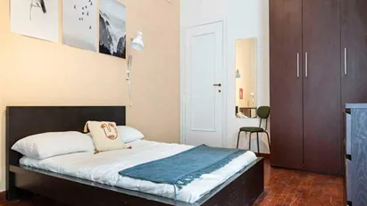 Room for rent in Milano Zona 6 - Barona, Lorenteggio, Milan