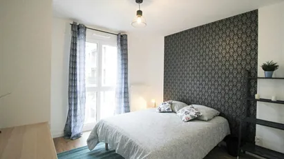 Room for rent in Nanterre, Île-de-France